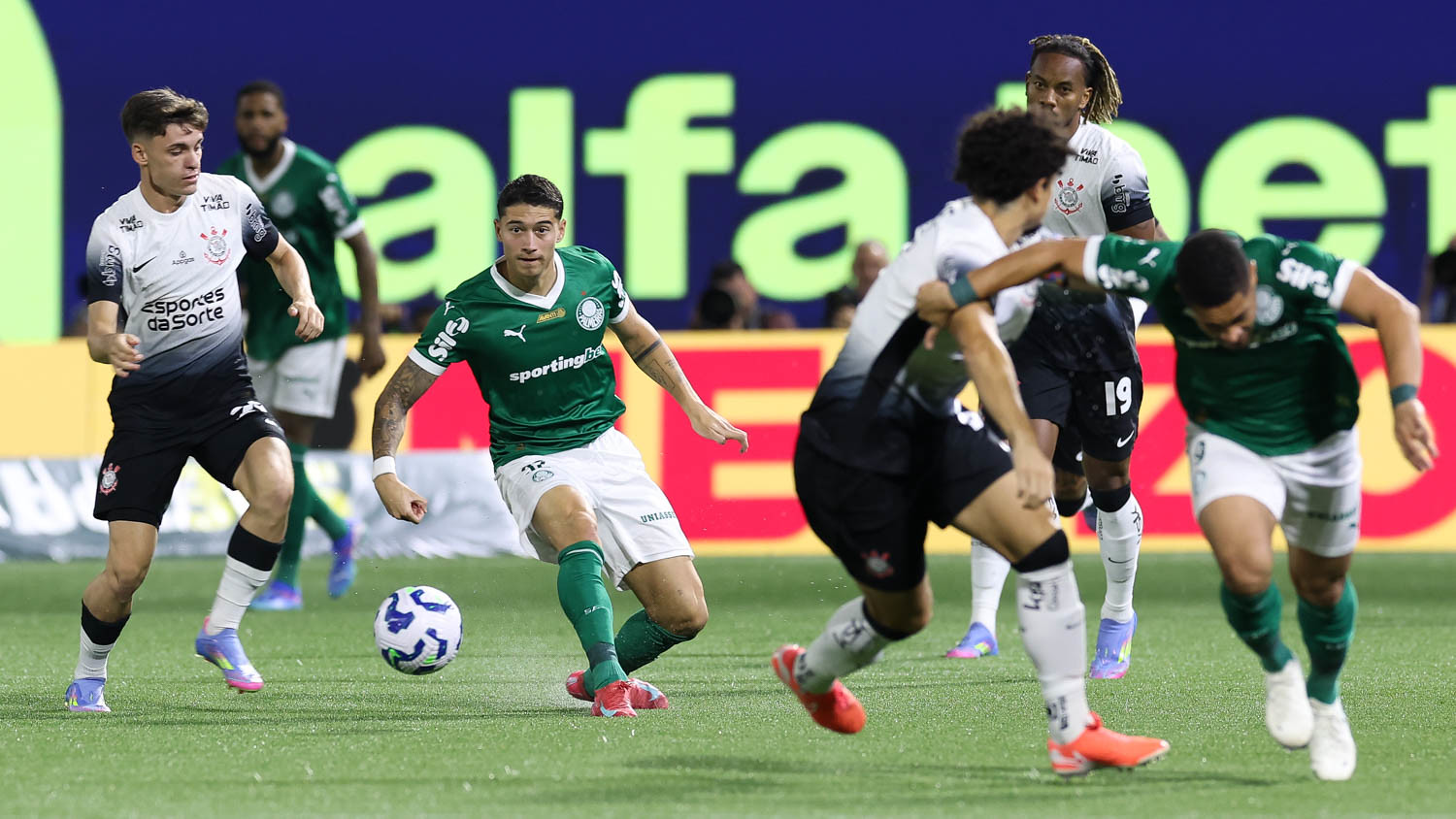 PALMEIRAS VENCE POR 2 A 0 NA ARENA BARUERI