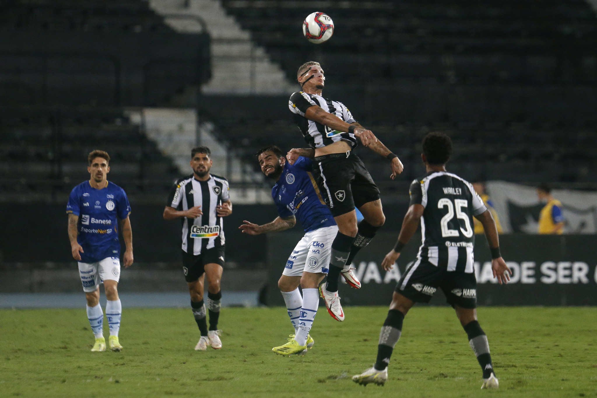 BOTAFOGO VENCE O CONFIANÇA POR 1 A 0 EM CASA