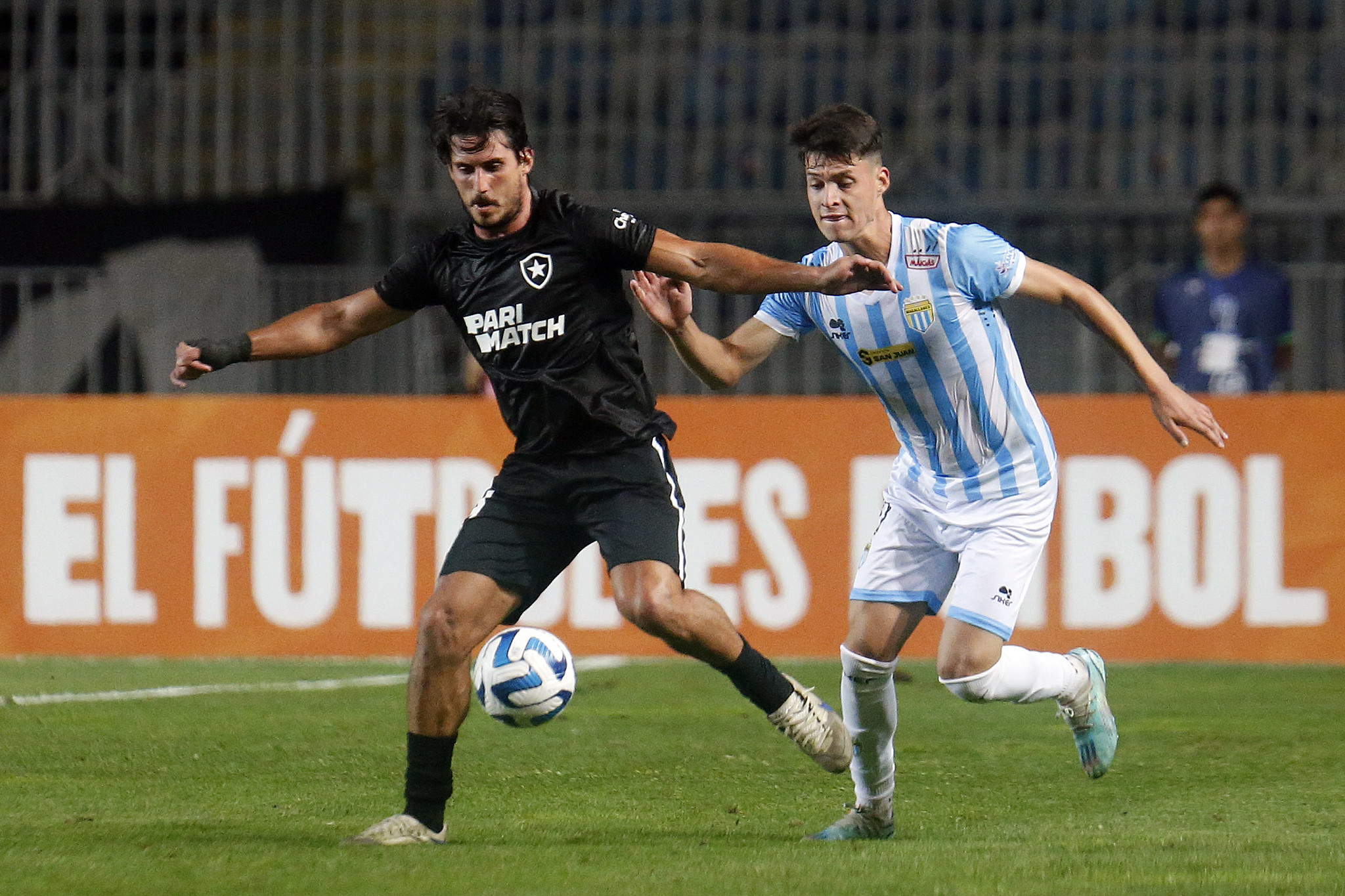 BOTAFOGO FICA NO 2 A 2 NA SUL-AMERICANA