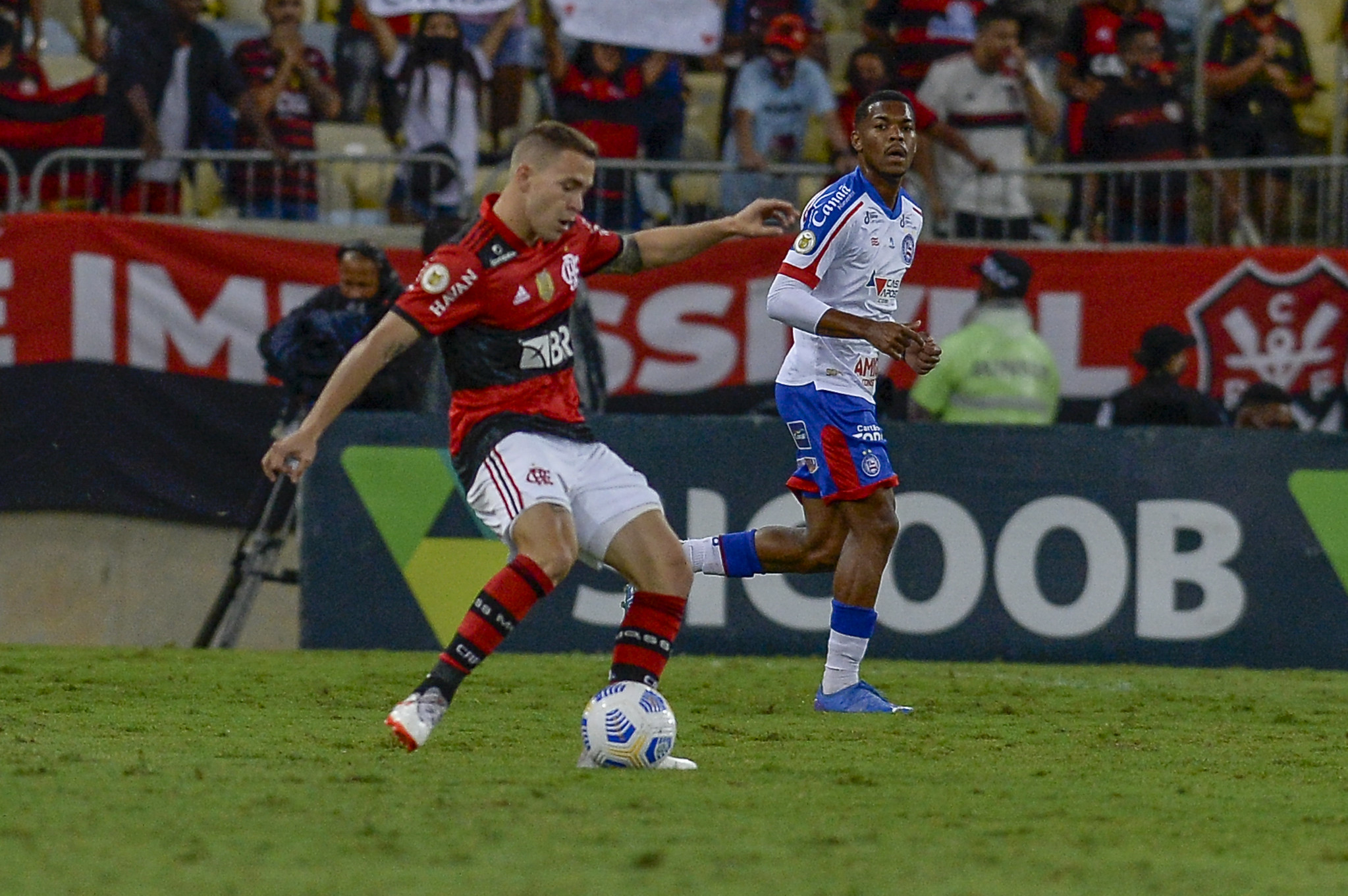 FLA VENCE O BAHIA POR 3 A 0