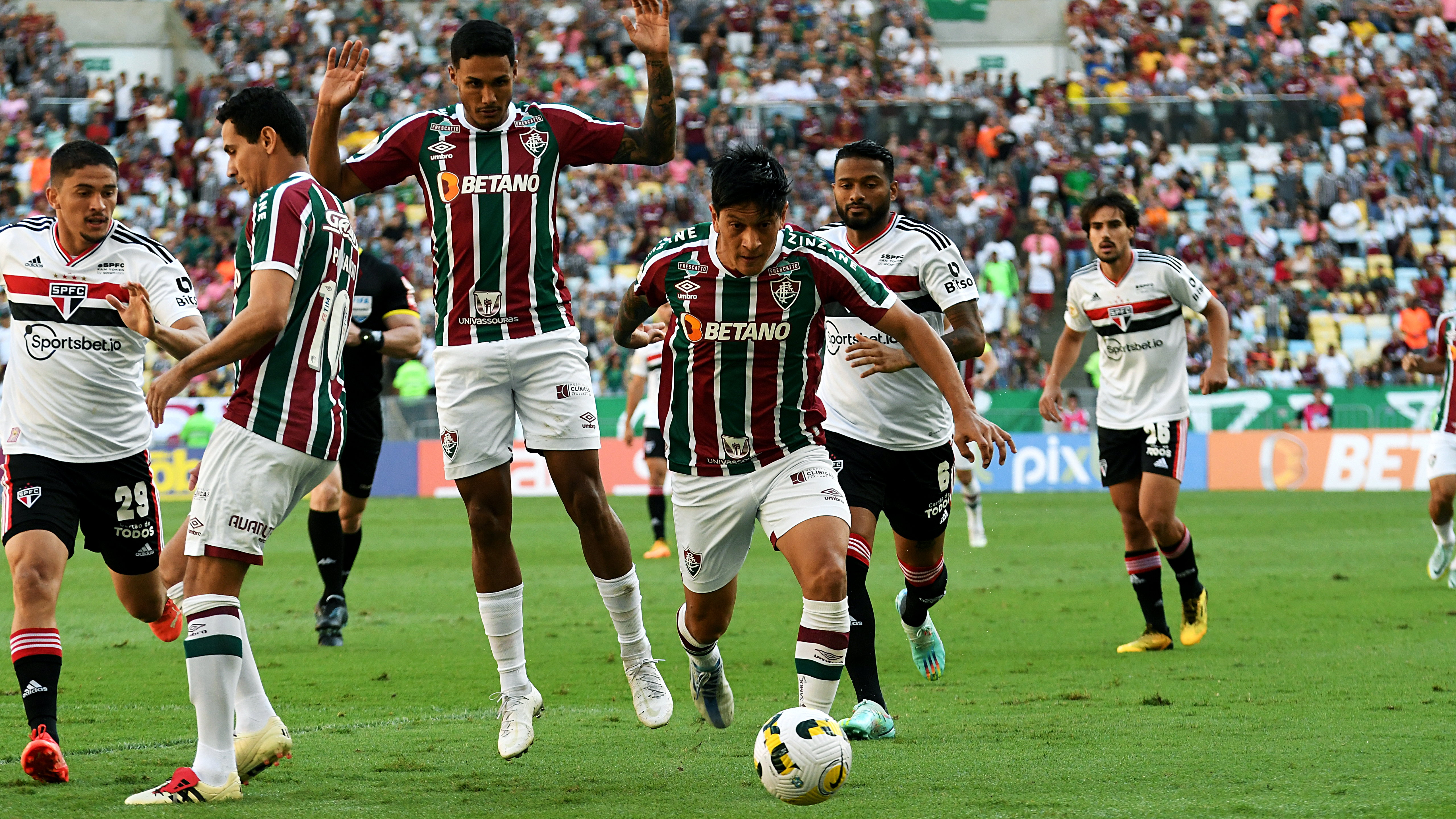 FLU VENCE DE VIRADA O SÃO PAULO​ POR 3 A 1!