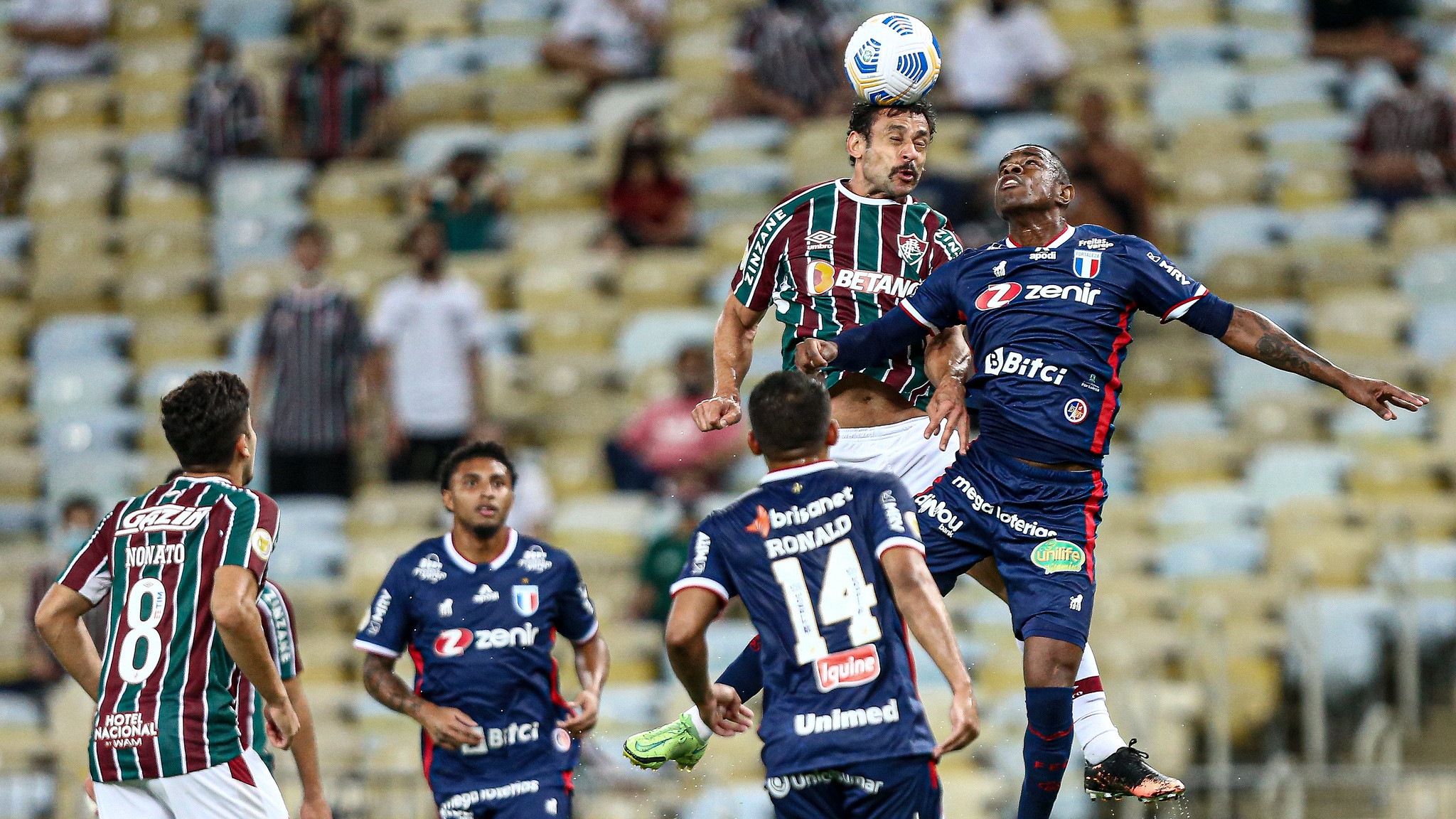 FLUMINENSE PERDE COM PRESENÇA DA TORCIDA