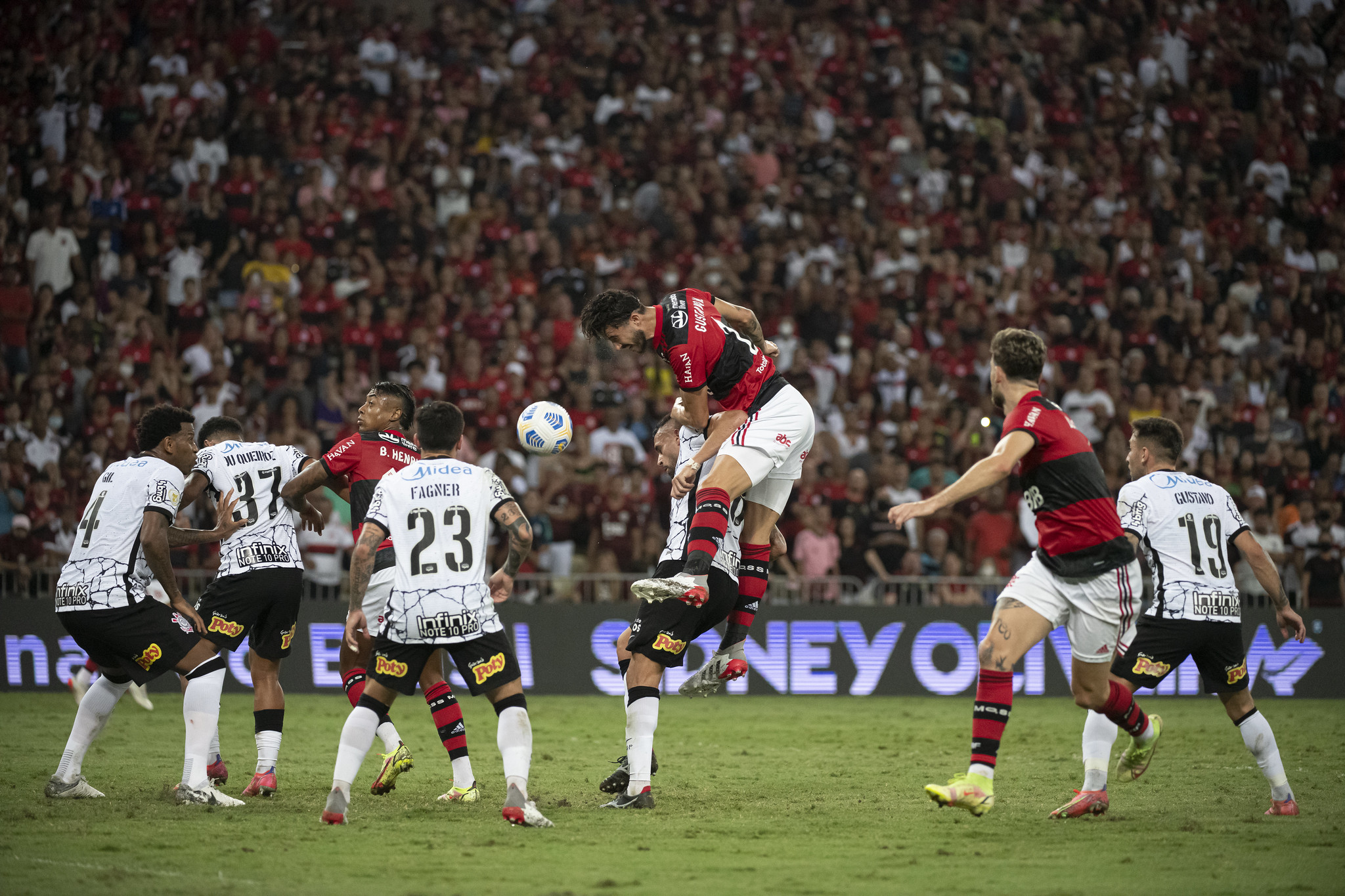 FLA VENCE O CORINTHIANS NO MARACA!